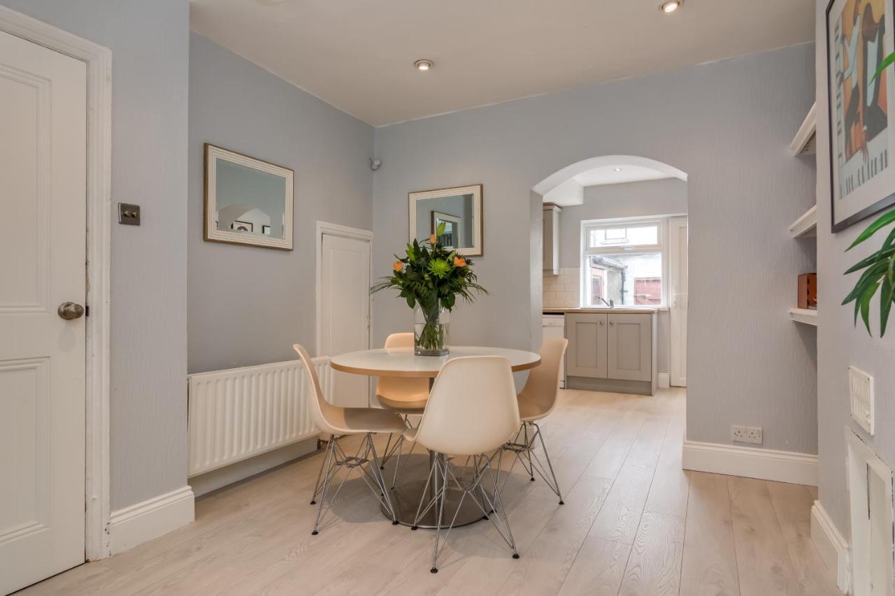 Stylish Home With Smart Technology Belfast Exterior photo