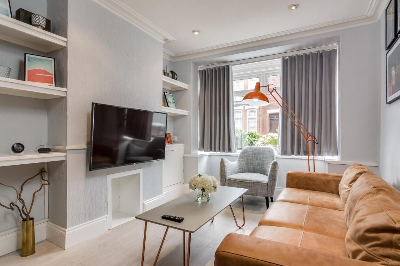 Stylish Home With Smart Technology Belfast Exterior photo