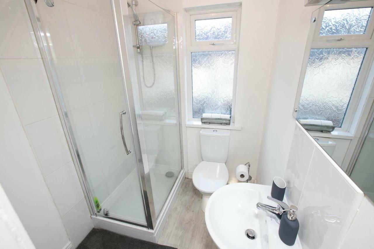 Stylish Home With Smart Technology Belfast Exterior photo